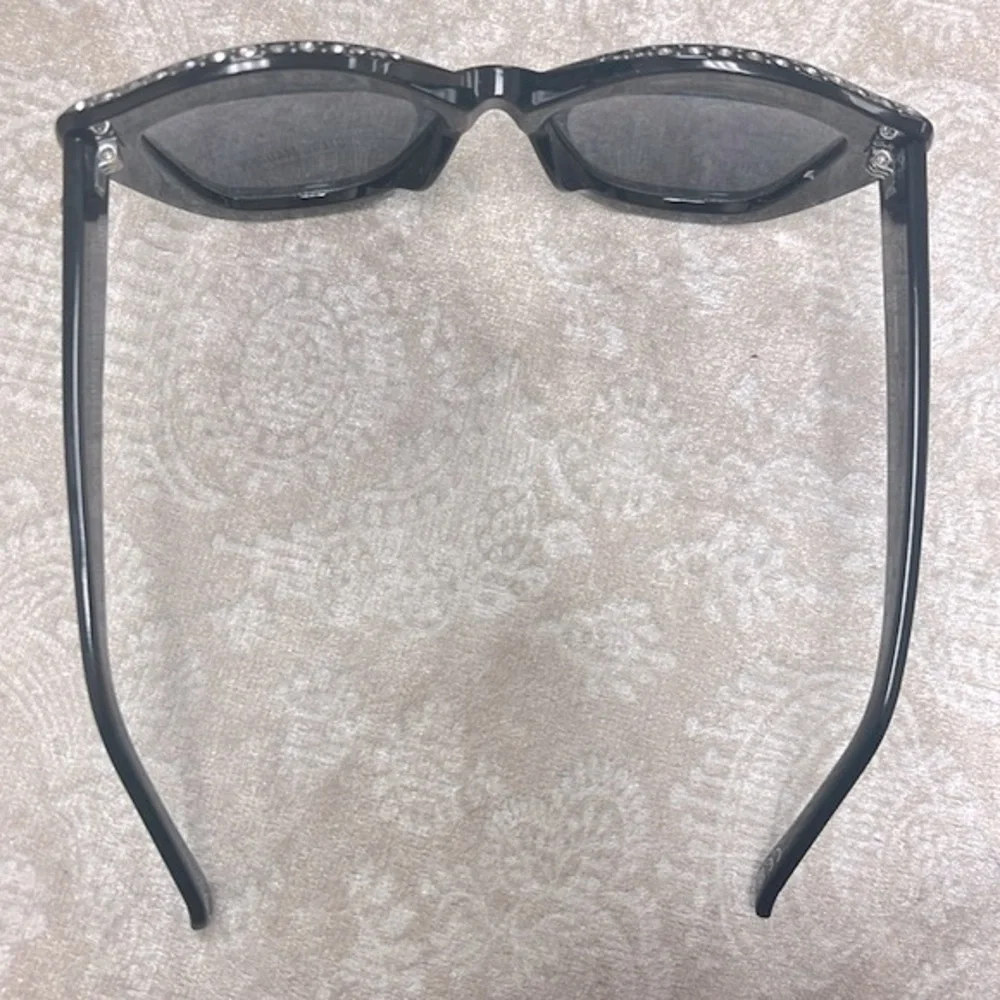 Brand New Steve Madden Oversized Cat Eye Black Sunglasses w/ Rhinestone Accents